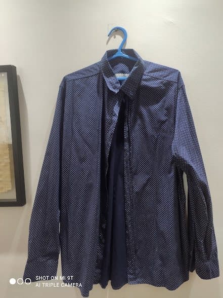 Camisa Social Toulon, linda - Só usada duas vezes - TAM 4