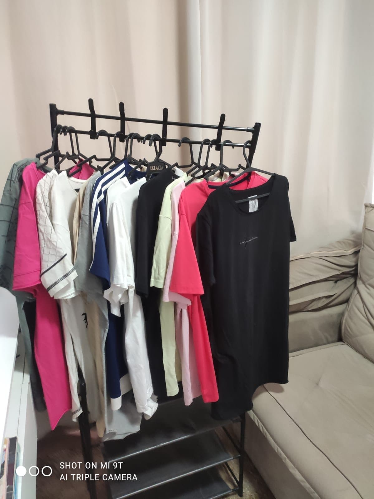 Camisas lindas,de marcas tops: ( DLZ DENIM, PREMIUM CLOTINHG,BOSS,OAK , CALVIN KLEIN, e outras. Apenas 15,00 cada. Levando 3, você paga 12,00 cada